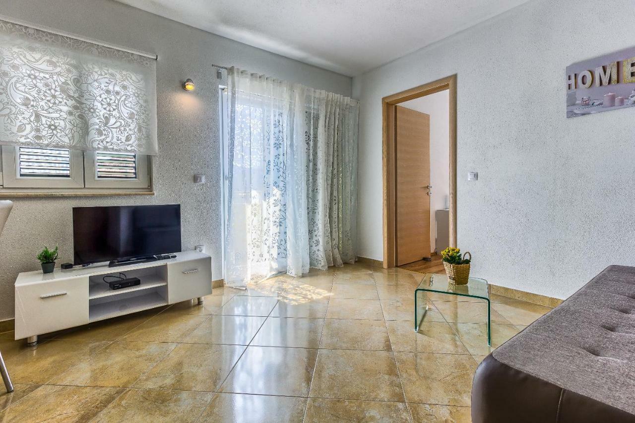 Apartmani Palada Poljica  ภายนอก รูปภาพ